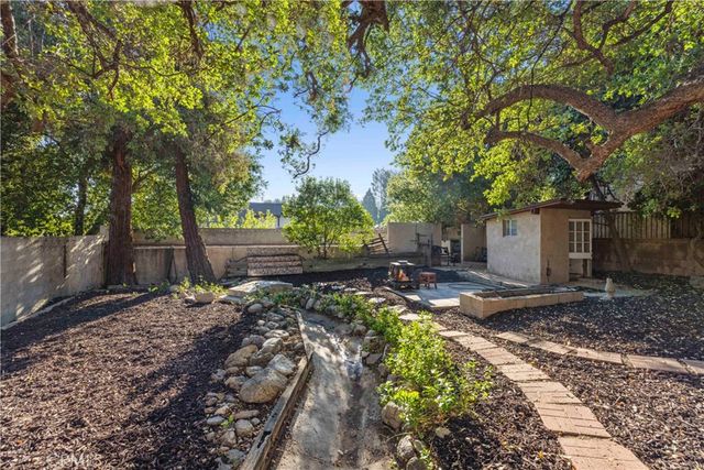 25048 Wheeler, Newhall, CA 91321