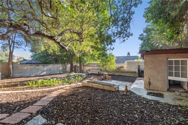 25048 Wheeler, Newhall, CA 91321