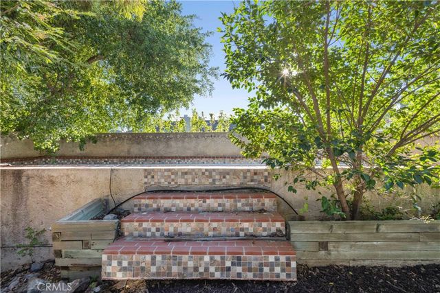 25048 Wheeler, Newhall, CA 91321