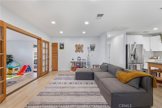 25048 Wheeler, Newhall, CA 91321