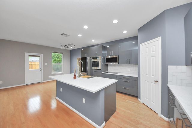 10062 Hillside Bayou Drive, Houston, TX 77080