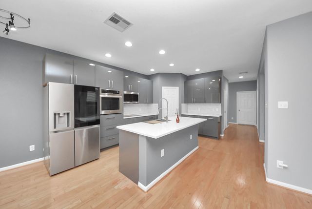 10062 Hillside Bayou Drive, Houston, TX 77080