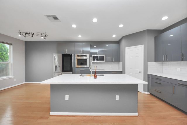 10062 Hillside Bayou Drive, Houston, TX 77080