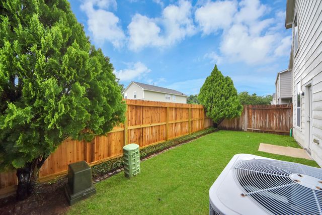 10062 Hillside Bayou Drive, Houston, TX 77080
