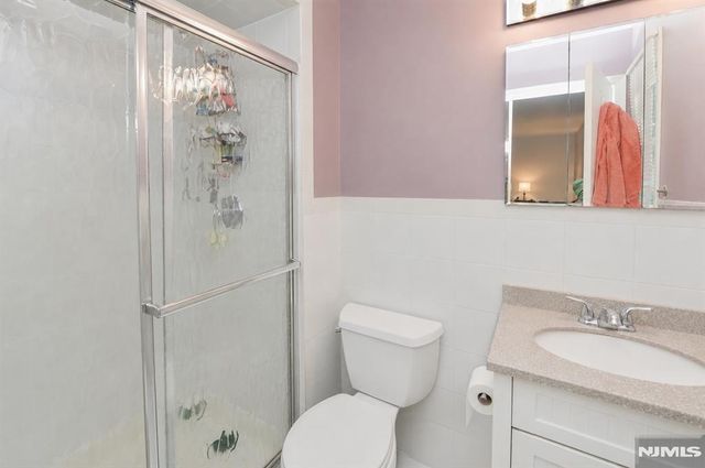 85B PRIMROSE Lane 85b, Paramus, NJ 07652