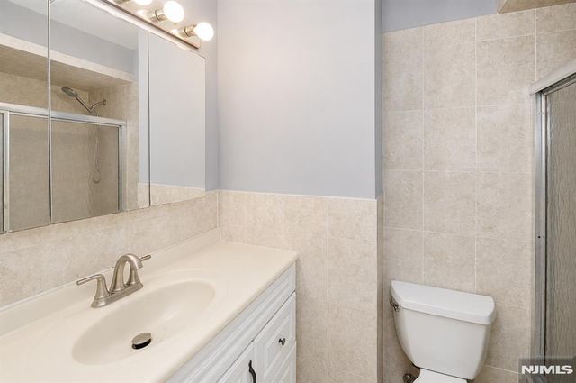 85B PRIMROSE Lane 85b, Paramus, NJ 07652