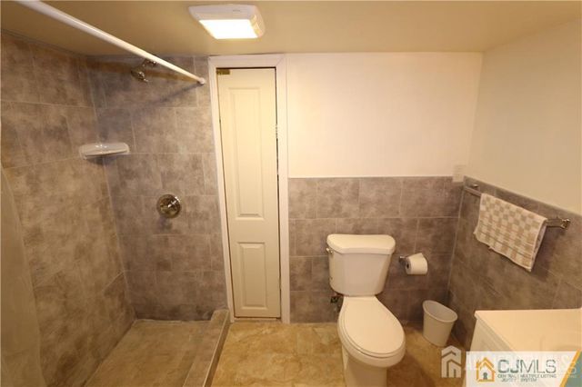 101 Stelton Road, Piscataway, NJ 08854