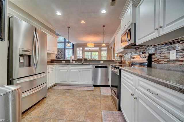 3028 Bay Shore LN, Suffolk, VA 23435