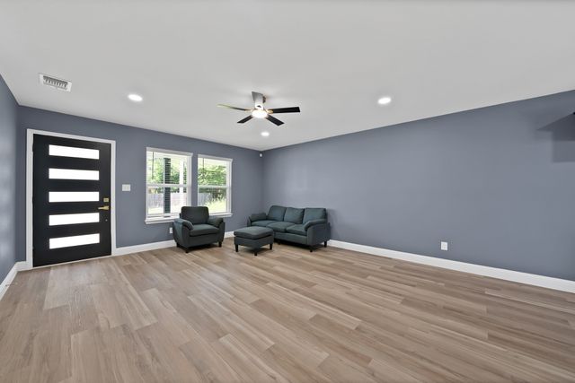 3206 Roberts Street, Greenville, TX 75401