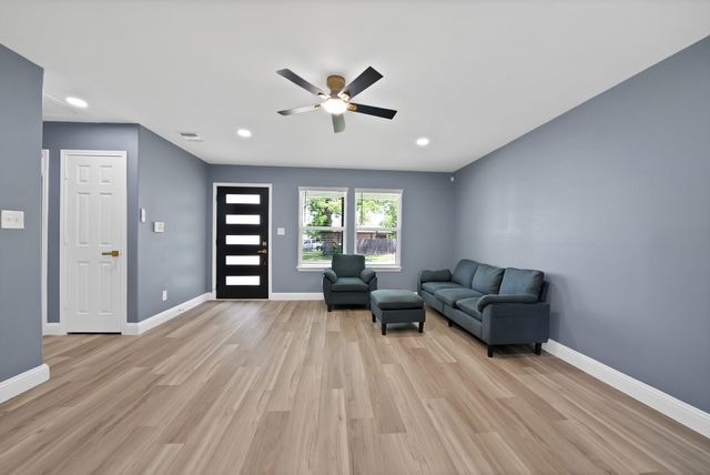 3206 Roberts Street, Greenville, TX 75401