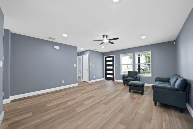 3206 Roberts Street, Greenville, TX 75401