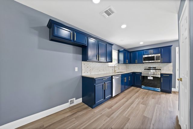 3206 Roberts Street, Greenville, TX 75401