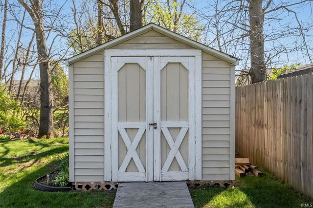 54818 Sunset Court, Osceola, IN 46561