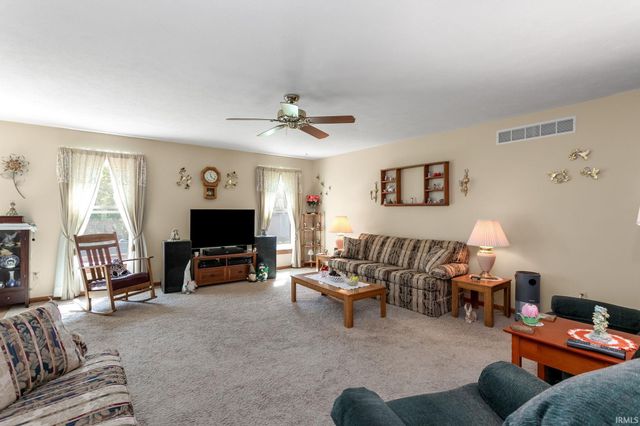 54818 Sunset Court, Osceola, IN 46561