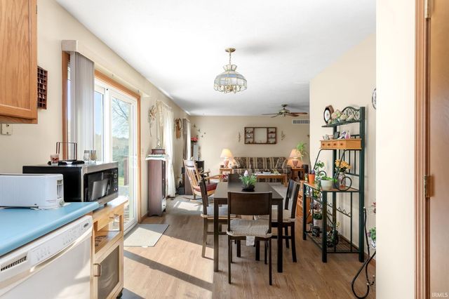 54818 Sunset Court, Osceola, IN 46561