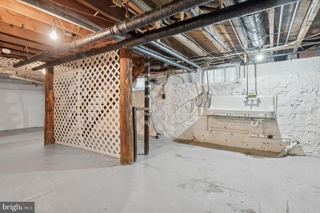 203 COCOA AVE, Hershey, PA 17033