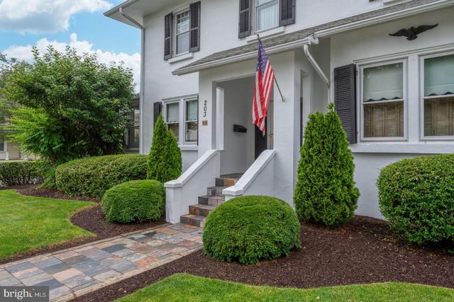 203 COCOA AVE, Hershey, PA 17033