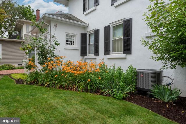 203 COCOA AVE, Hershey, PA 17033