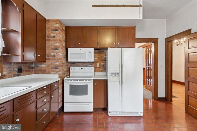 203 COCOA AVE, Hershey, PA 17033