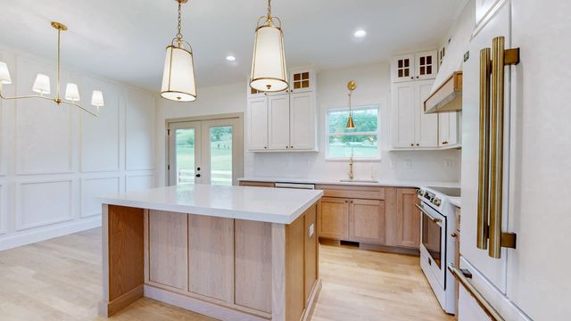 9734 Campbellsville Rd, Pulaski, TN 38478