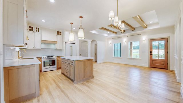 9734 Campbellsville Rd, Pulaski, TN 38478