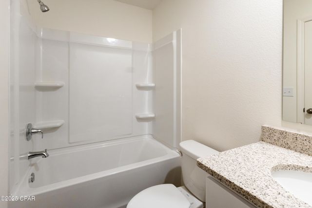 4109 Pinehurst Avenue, Chipley, FL 32428