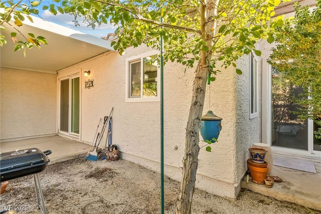 2148 Pebble Creek Lane, Laughlin, NV 89029