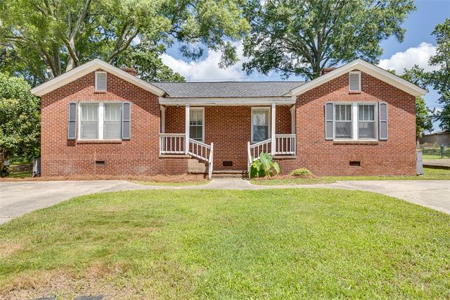 103 & 105 Woodrow Street, Belton, SC 29627