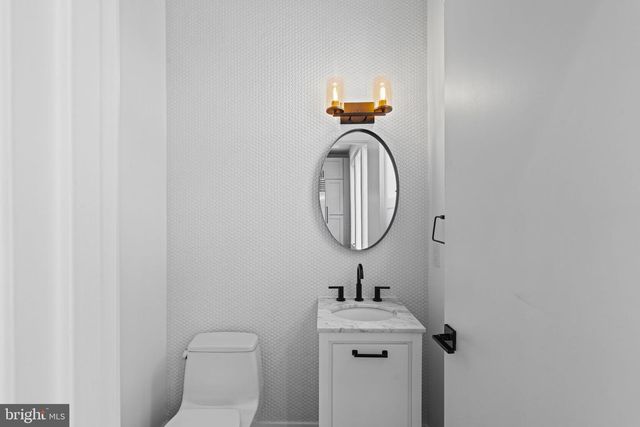 742 S BROAD ST, Philadelphia, PA 19146