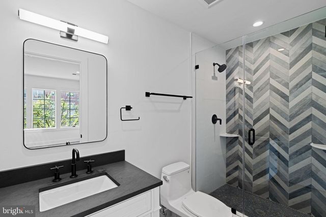 742 S BROAD ST, Philadelphia, PA 19146