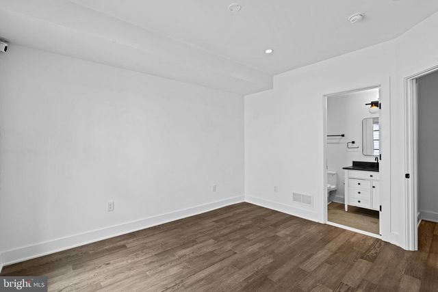 742 S BROAD ST, Philadelphia, PA 19146