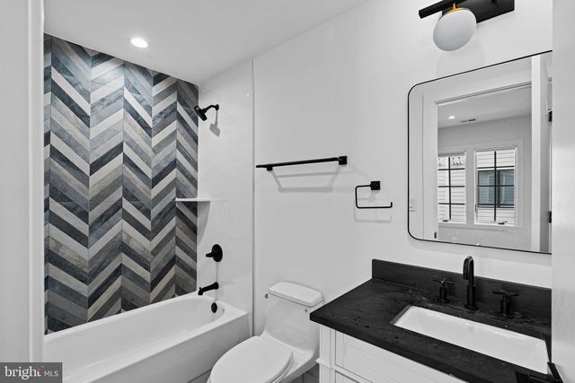 742 S BROAD ST, Philadelphia, PA 19146