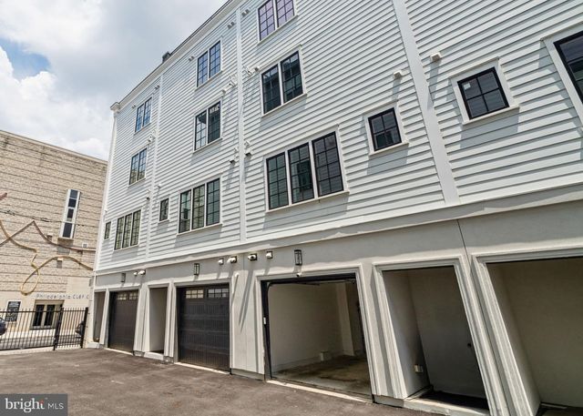 742 S BROAD ST, Philadelphia, PA 19146