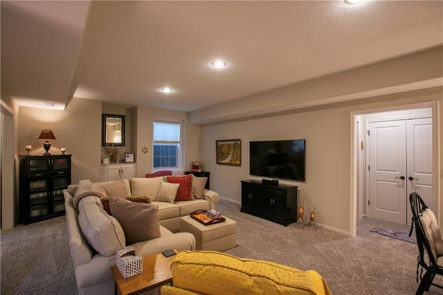 14823 Meadow Lane, Leawood, KS 66224