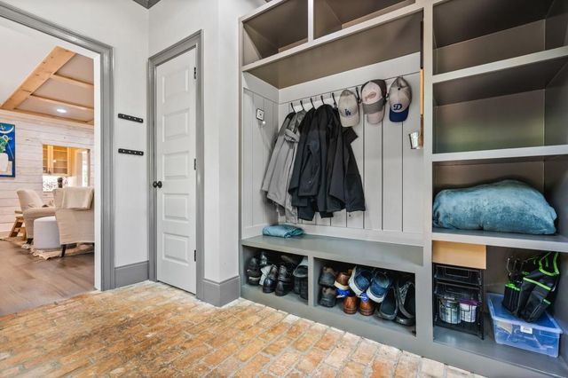 1483 Collier SE Drive, Smyrna, GA 30080