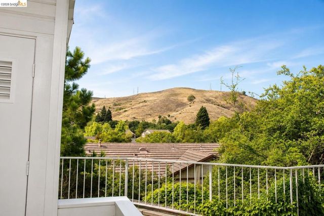 256 Napoli Ct, Hercules, CA 94547