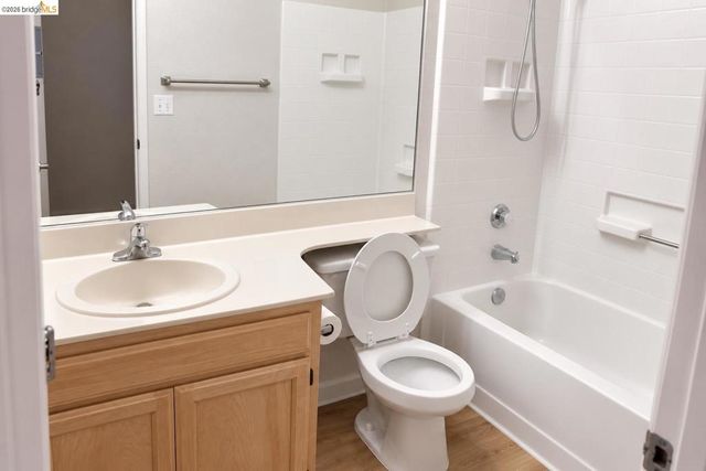 256 Napoli Ct, Hercules, CA 94547