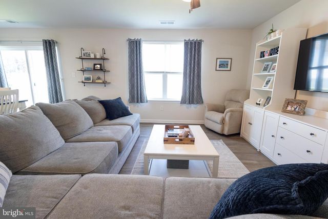 237 SEDMONT CIR, Smyrna, DE 19977