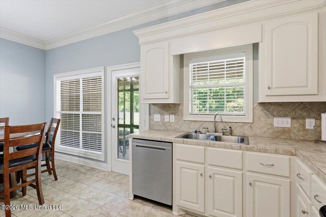 1146 Spanish Oak Drive, Pearl, MS 39208