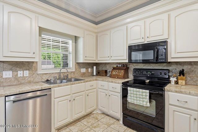 1146 Spanish Oak Drive, Pearl, MS 39208