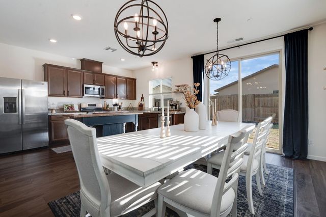 3332 Pruett Dr, Roseville, CA 95747