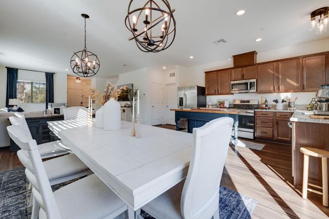 3332 Pruett Dr, Roseville, CA 95747