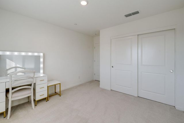 3332 Pruett Dr, Roseville, CA 95747