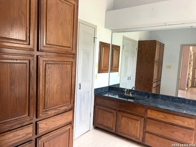 4612 County Road 117, Floresville, TX 78114