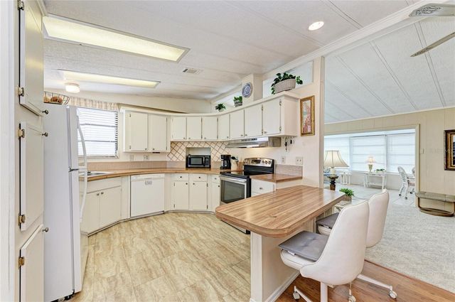 35 CASTLE DRIVE, Nokomis, FL 34275