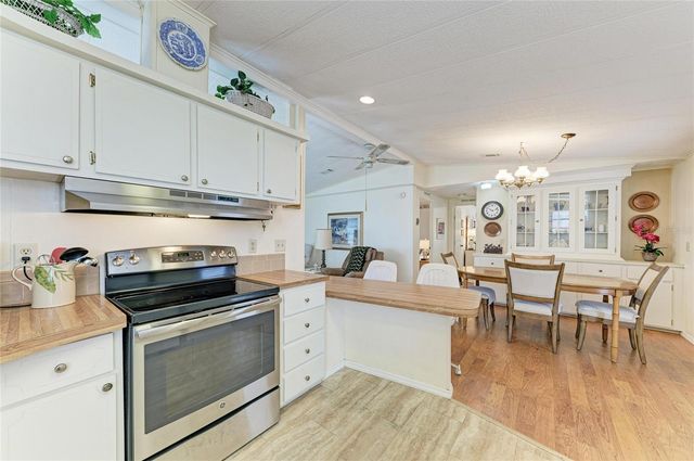 35 CASTLE DRIVE, Nokomis, FL 34275