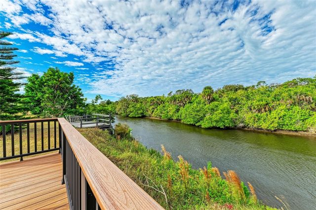 35 CASTLE DRIVE, Nokomis, FL 34275