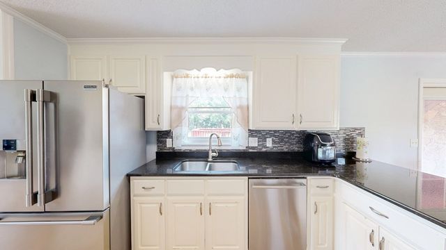 108 Mckemie Street, Columbia, AL 36319