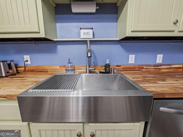 585 Morgans Ridge Court, Winder, GA 30680