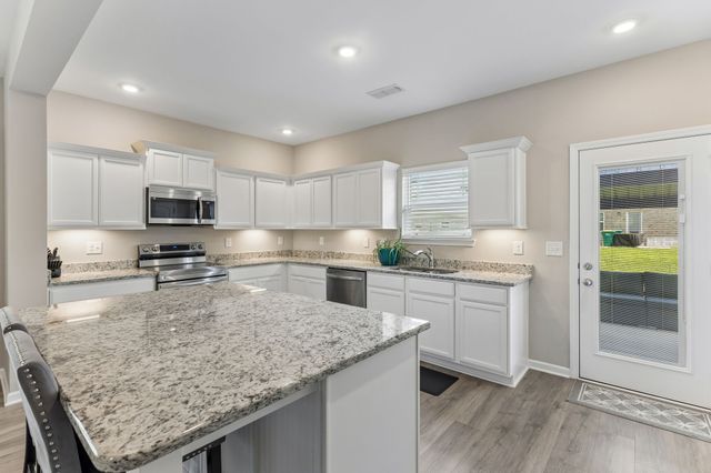 239 Thorpe Dr, Spring Hill, TN 37174